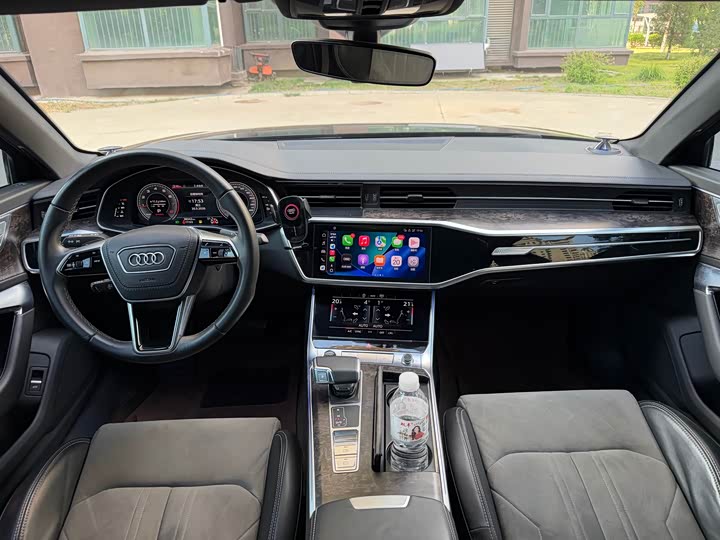 Фото 7 - Audi A6L