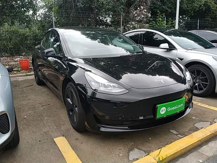 Zdjęcie 4 - Tesla Model 3