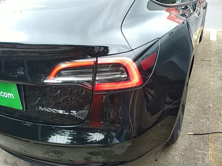 Zdjęcie 8 - Tesla Model 3