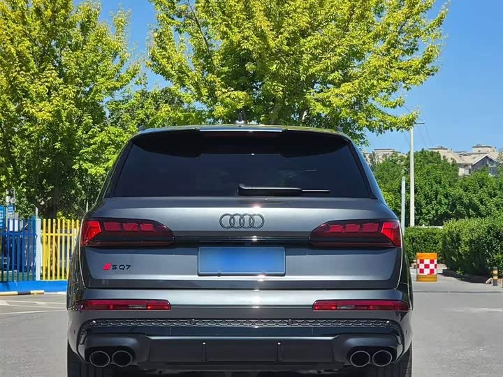 Фото 9 - Audi SQ7