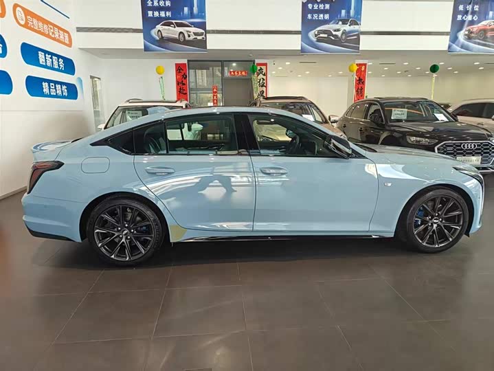 Cadillac CT5 2025 2025款 28T 赛道性能版+巅峰赛道选装包