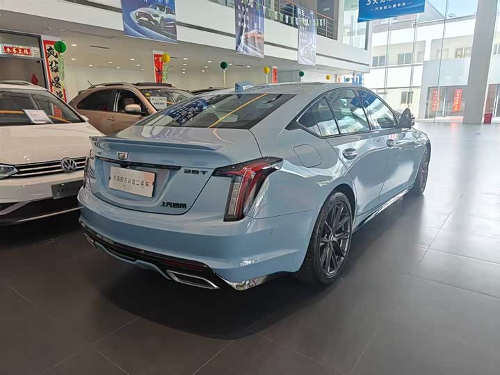 Cadillac CT5 2025 2025款 28T 赛道性能版+巅峰赛道选装包