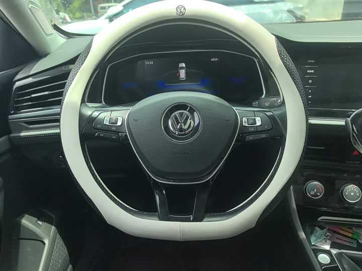 Фото 6 - Volkswagen Sagitar L