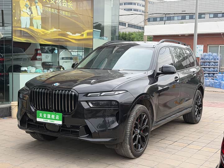 Фото 1 - BMW X7