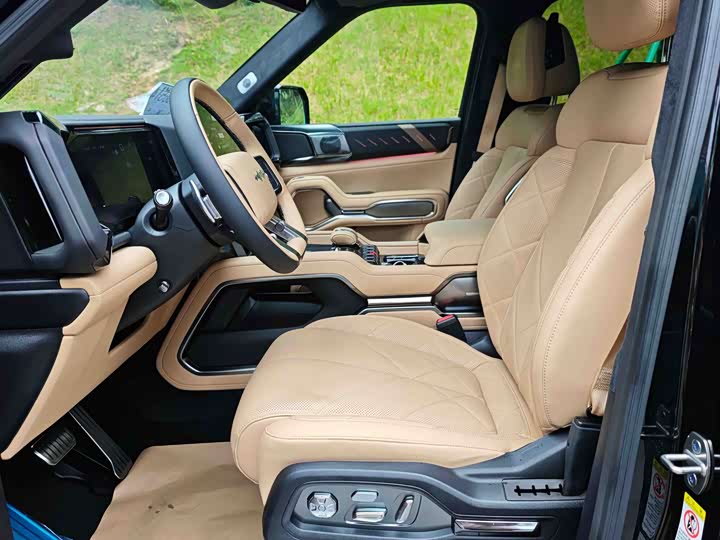 Фото 3 - BYD FangChengBao Leopard 8