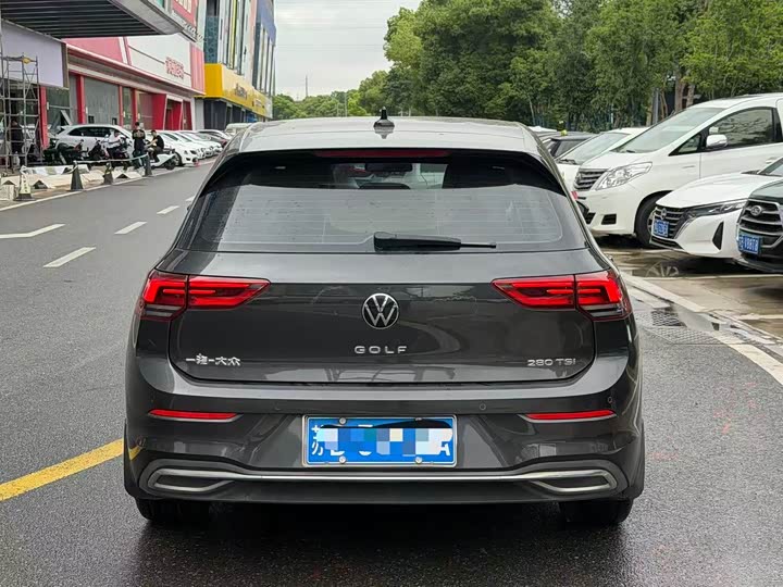 Фото 3 - Volkswagen Golf