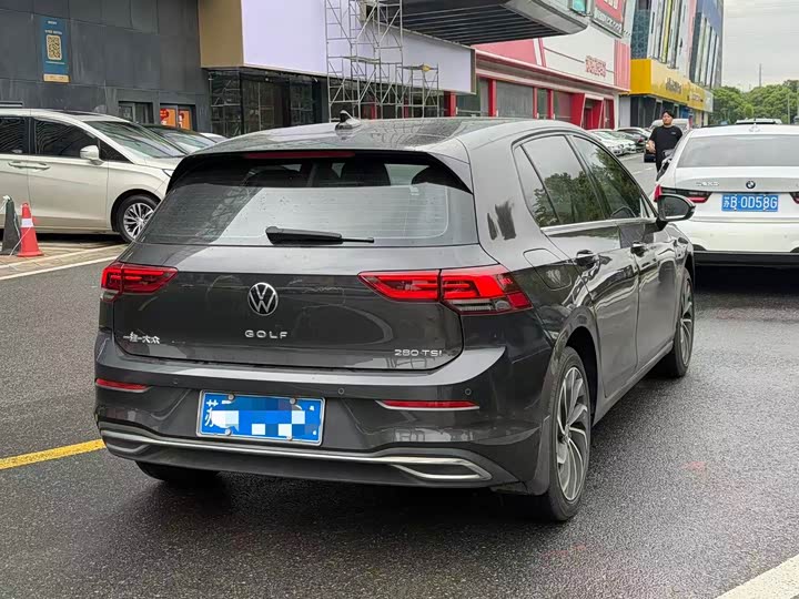 Фото 4 - Volkswagen Golf