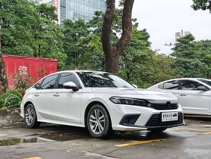 Photo 3 - Honda Civic