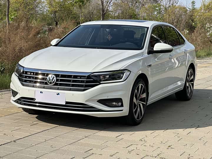 Фото 1 - Volkswagen Sagitar L