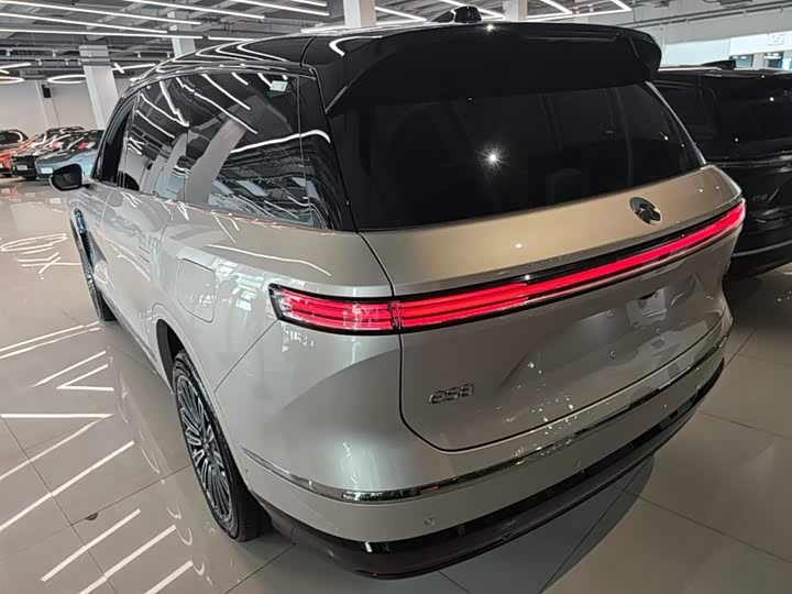 Nio ES8 2026 2026款 六座行政豪华版