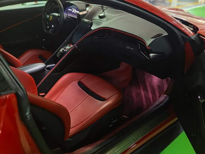 Фото 4 - Ferrari Roma
