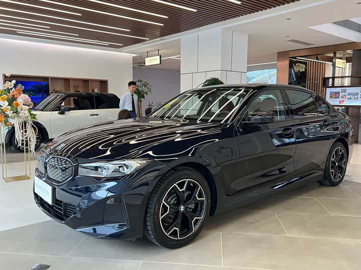 2026 BMW i3