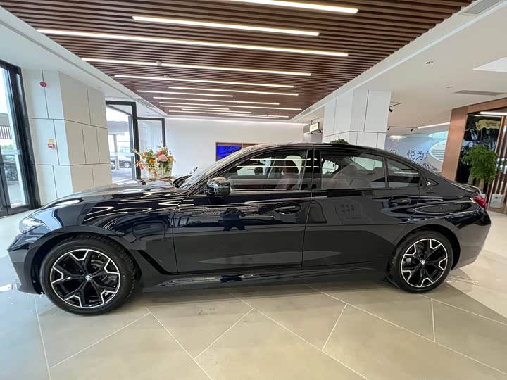 2026 BMW i3