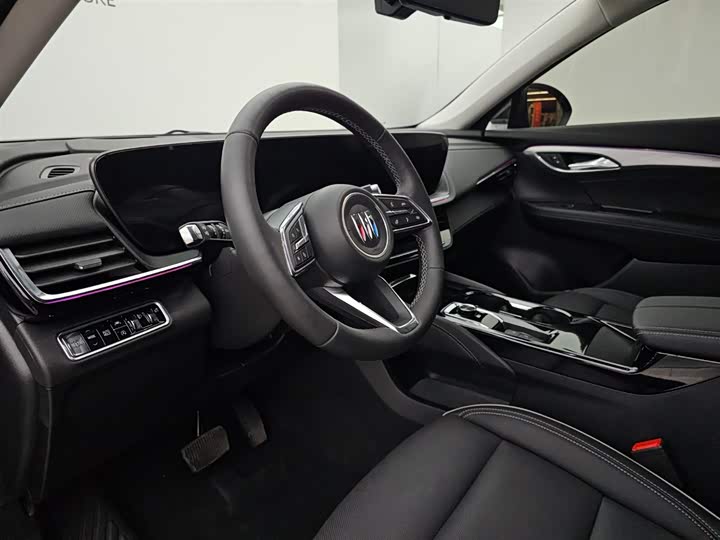 Buick Envision Plus 2025 2025款 昂科威Plus 28T 两驱白金版