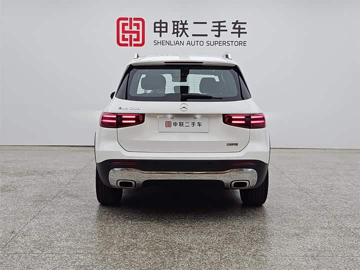 Photo 3 - Mercedes-Benz GLB-Class