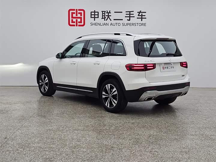 Photo 4 - Mercedes-Benz GLB-Class