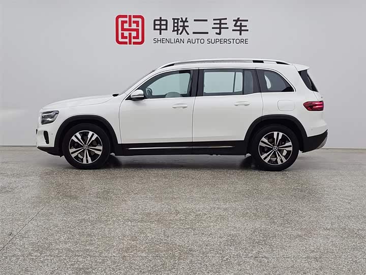 Photo 5 - Mercedes-Benz GLB-Class