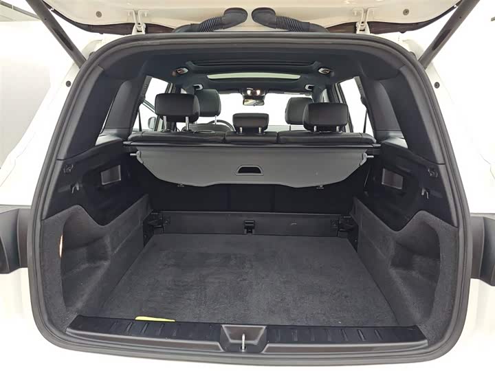 Photo 7 - Mercedes-Benz GLB-Class