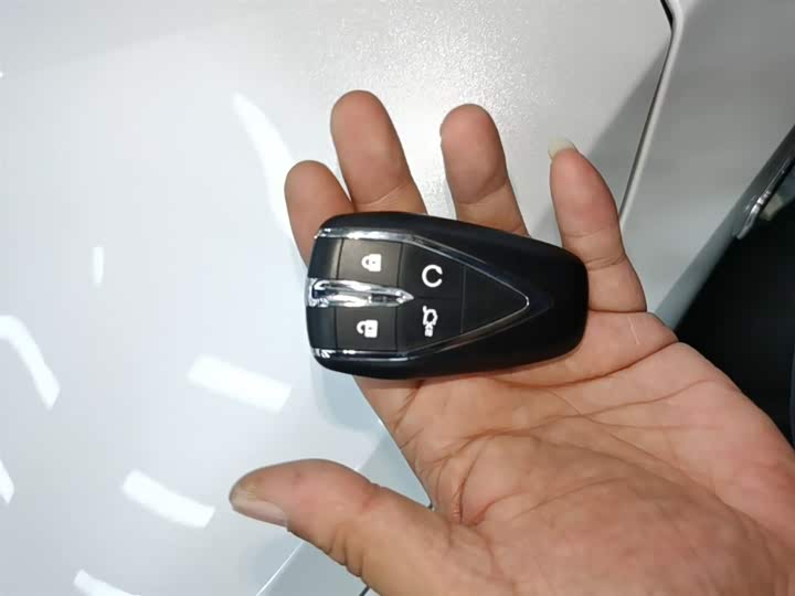 Changan UNI-V Hybrid 2023 2023款 智电iDD 1.5T 113km智趣型