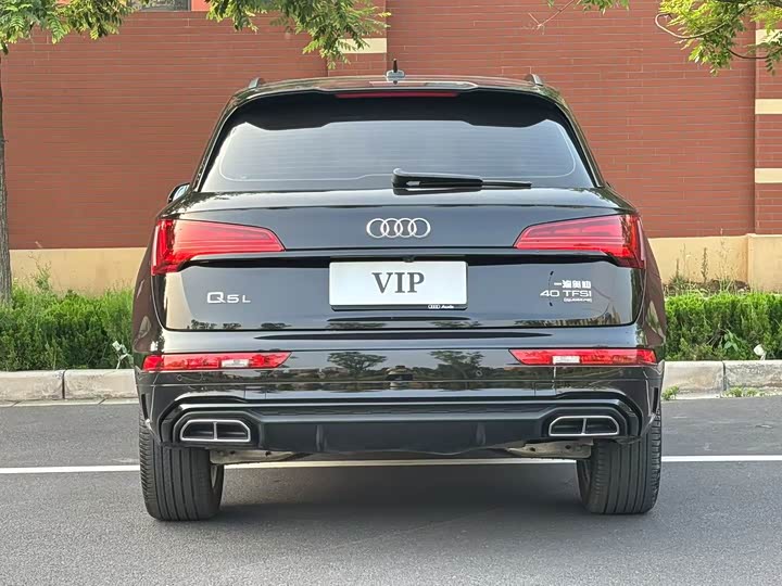 Фото 7 - Audi Q5L