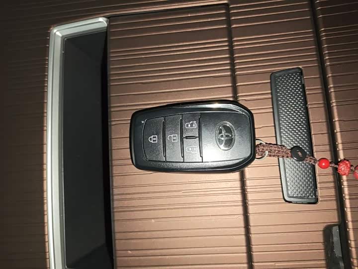 Toyota Granvia 2026 2026款 2.5L混动 豪华版