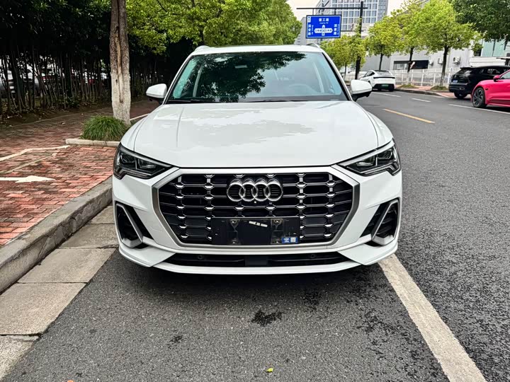 Zdjęcie 2 - Audi Q3