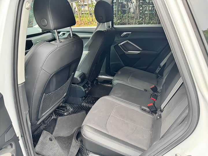 Zdjęcie 9 - Audi Q3