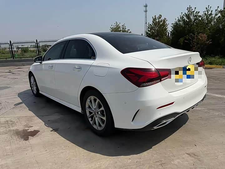 Фото 9 - Mercedes-Benz A-Class