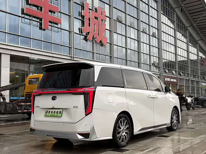 Zdjęcie 5 - GAC Trumpchi E9