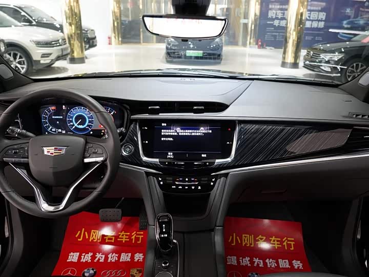 2025 Cadillac XT6