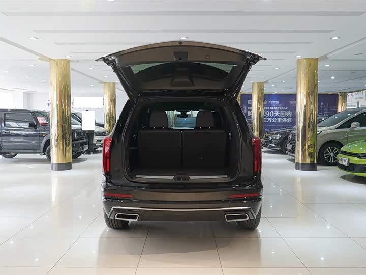 Cadillac XT6 2025 2025款 2.0T 六座四驱豪华行政经典版