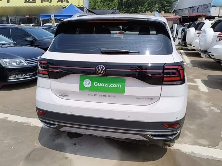 صورة 6 - Volkswagen T-Cross
