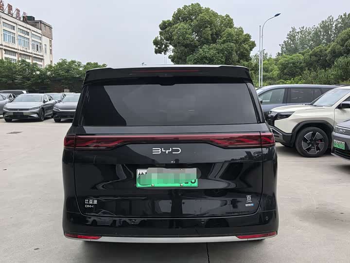 BYD Xia 2025 2025款 DM-i 1.5T 180km 卓越型