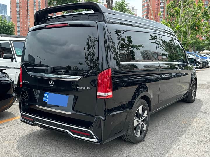 Mercedes-Benz V-Class 2022 2022款 V 260 L 长轴距尊贵版