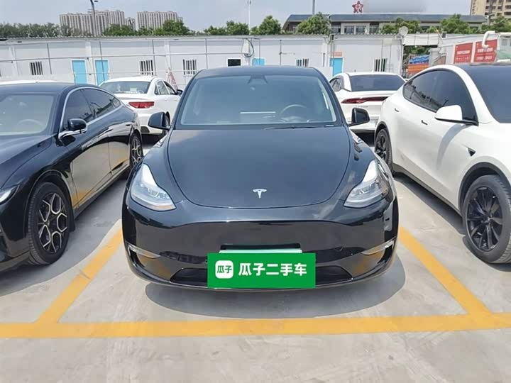 Photo 3 - Tesla Model Y