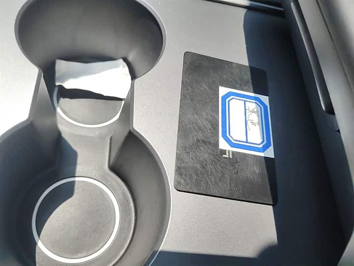 Photo 9 - Tesla Model Y