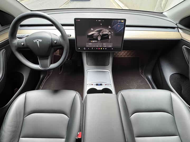 Zdjęcie 6 - Tesla Model Y
