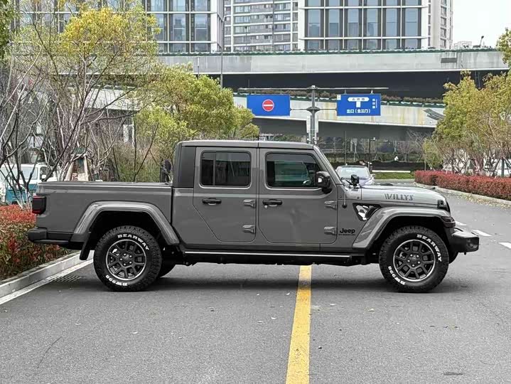 Jeep Gladiator 2022 2022款 3.6L 先行版