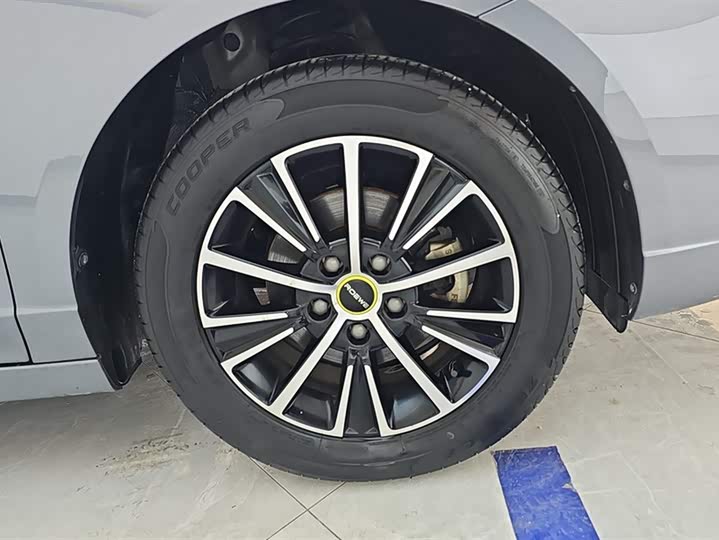 Roewe i5 2021 2021款 1.5L CVT黑金版