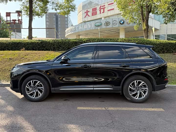 Фото 3 - Lincoln Corsair