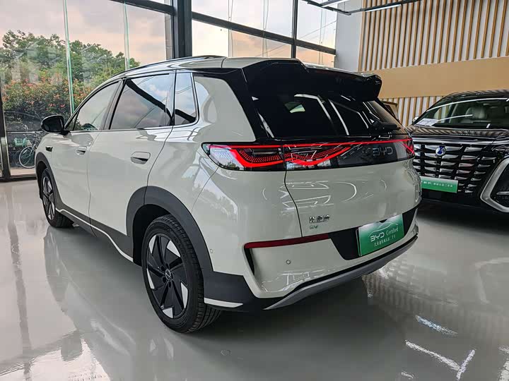 Photo 8 - BYD Sea Lion 05 EV