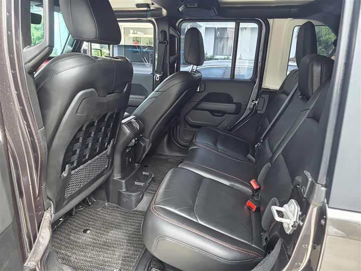 Jeep Wrangler 2021 2021款 2.0T 罗宾汉四门版