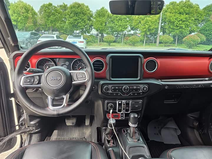 Jeep Wrangler 2021 2021款 2.0T 罗宾汉四门版