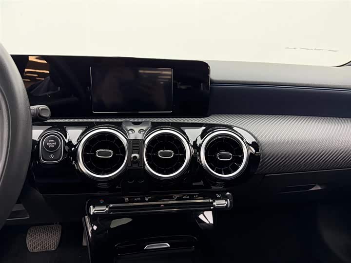 Фото 2 - Mercedes-Benz A-Class