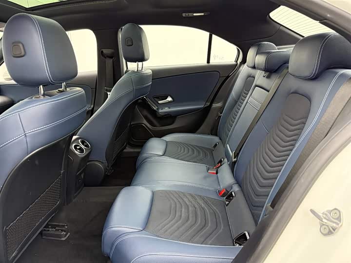 Фото 6 - Mercedes-Benz A-Class