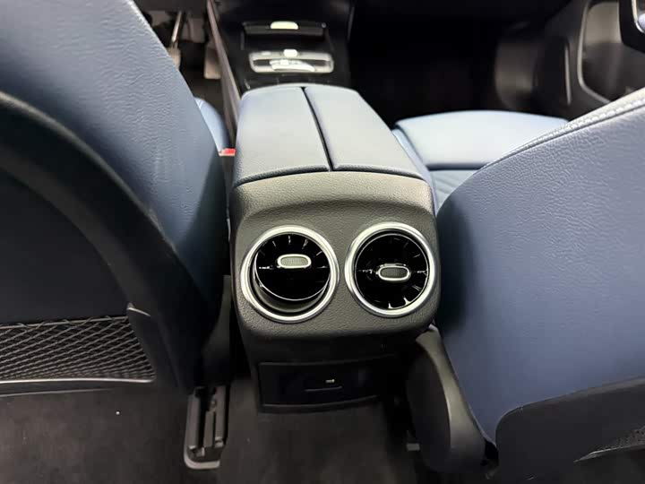 Фото 7 - Mercedes-Benz A-Class