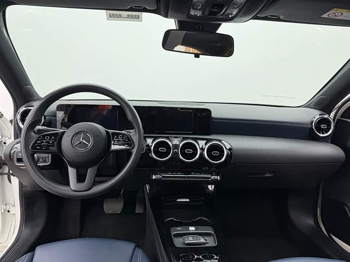 Фото 8 - Mercedes-Benz A-Class
