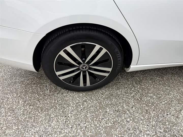 Фото 9 - Mercedes-Benz A-Class
