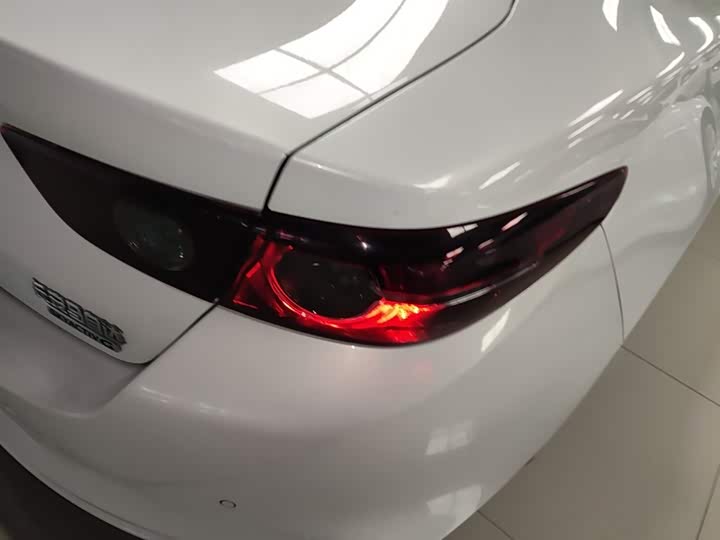 Zdjęcie 8 - Mazda 3 (Axela)