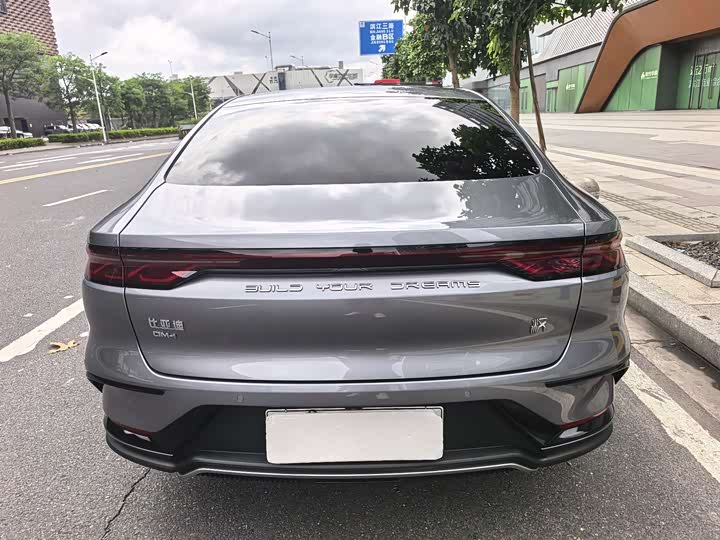 Фото 9 - BYD Han